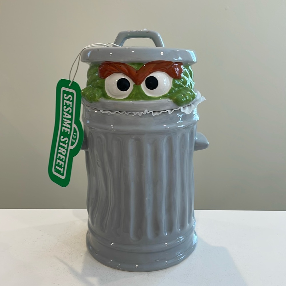 ⚡️New Sesame Street Oscar the Grouch Ceramic Cookie Jar